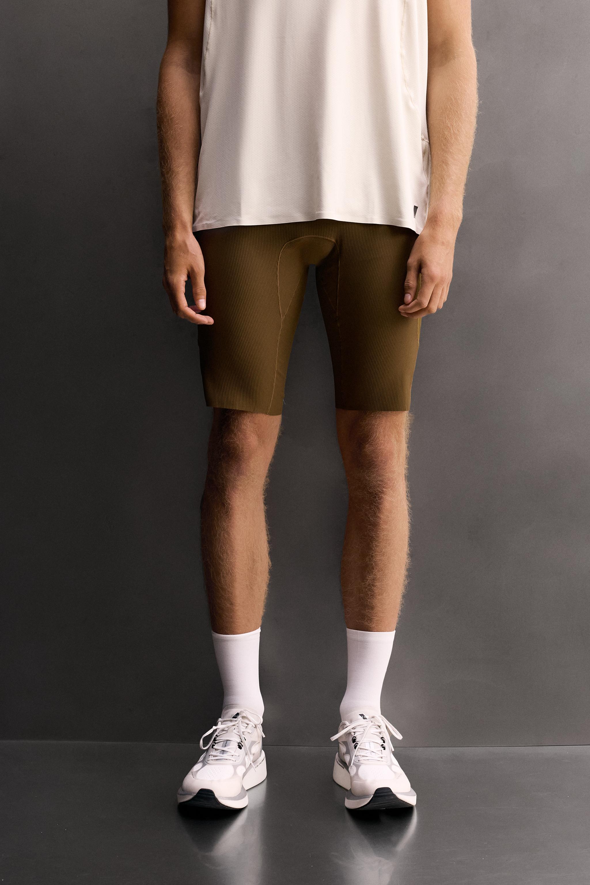 RUNNING SHORTS — Mid-green