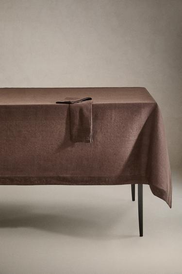 PLAIN-COLOURED LINEN TABLECLOTH - Dark brown by Zara