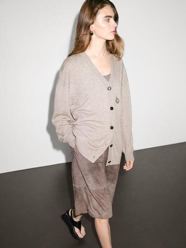 Cardigan oversize col en V 100 % cachemire - Noir or de Zara