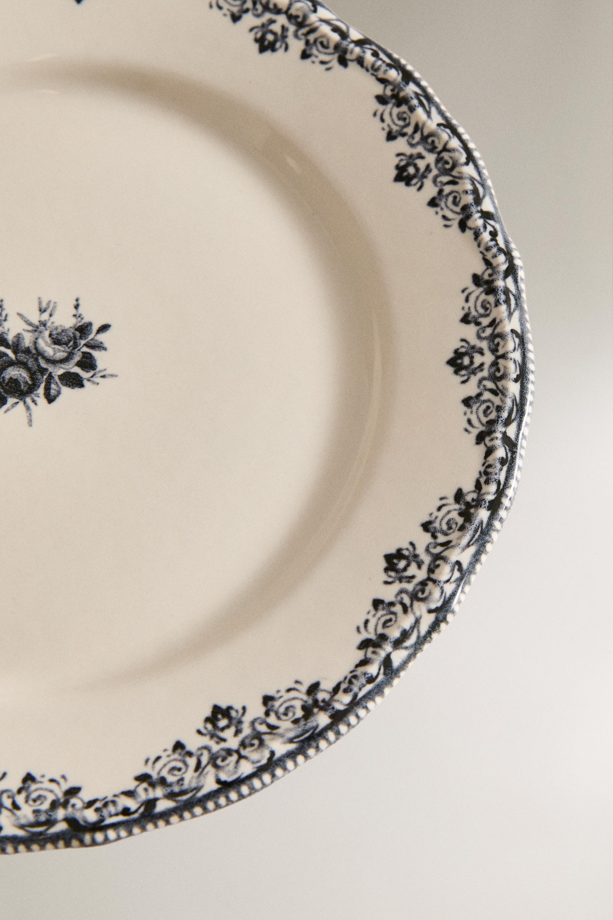 POSITIONED DRAWING DESSERT PLATE