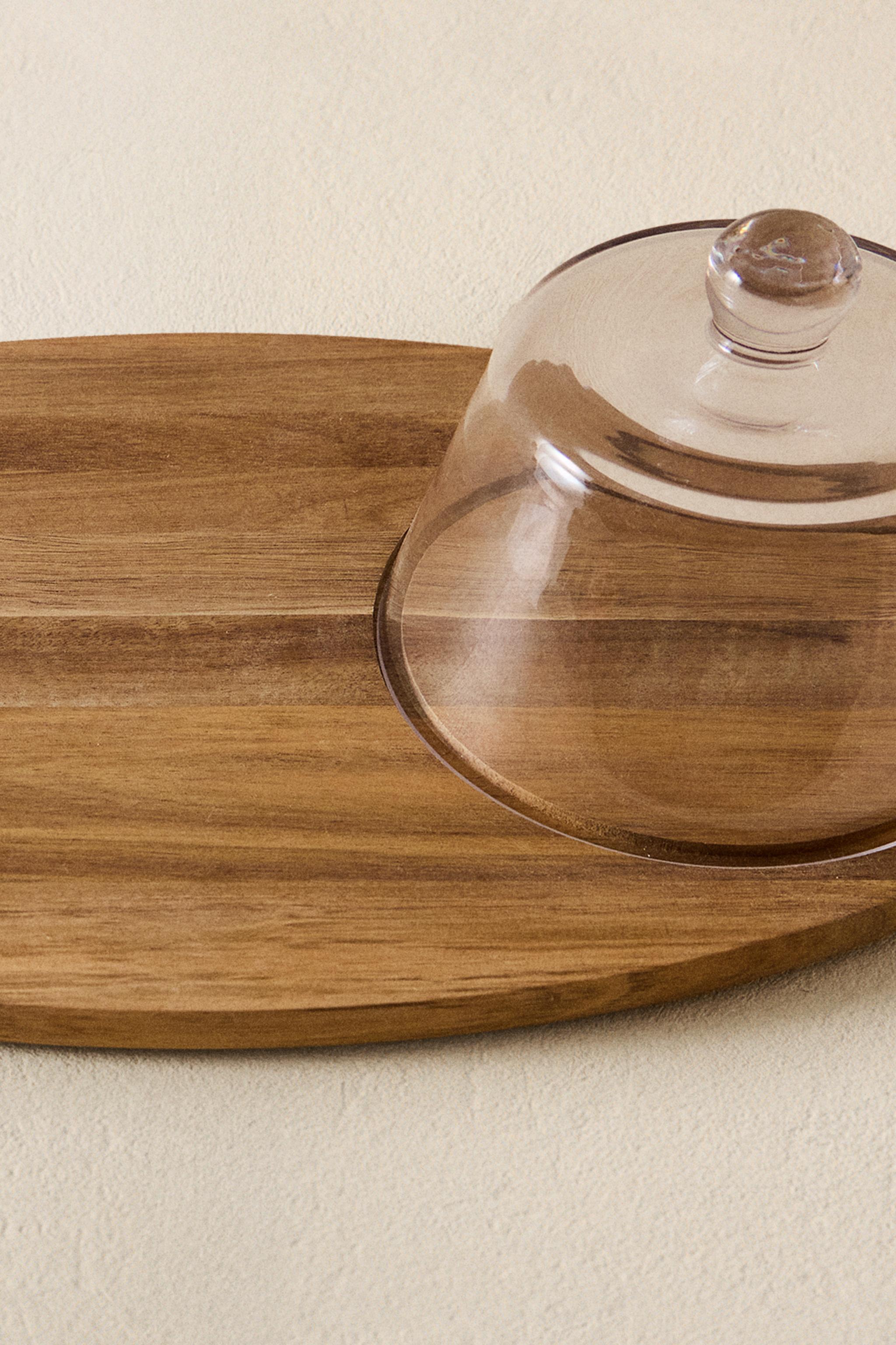 WOODEN TRAY WITH A DOME