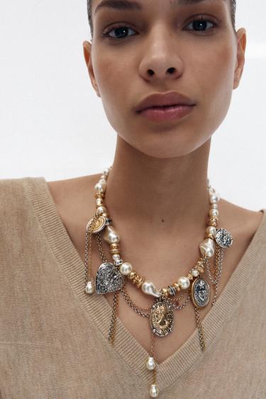 Zara MEDALLION PEARL CAMEO NECKLACE - Golden
