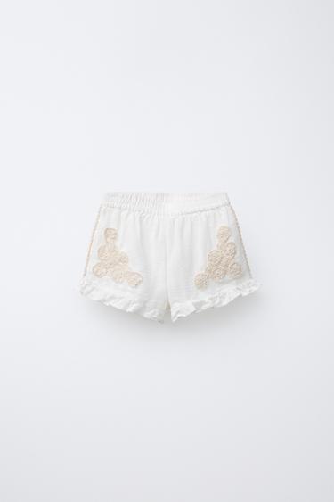 Zara CROCHET RUFFLE SHORTS - Ecru