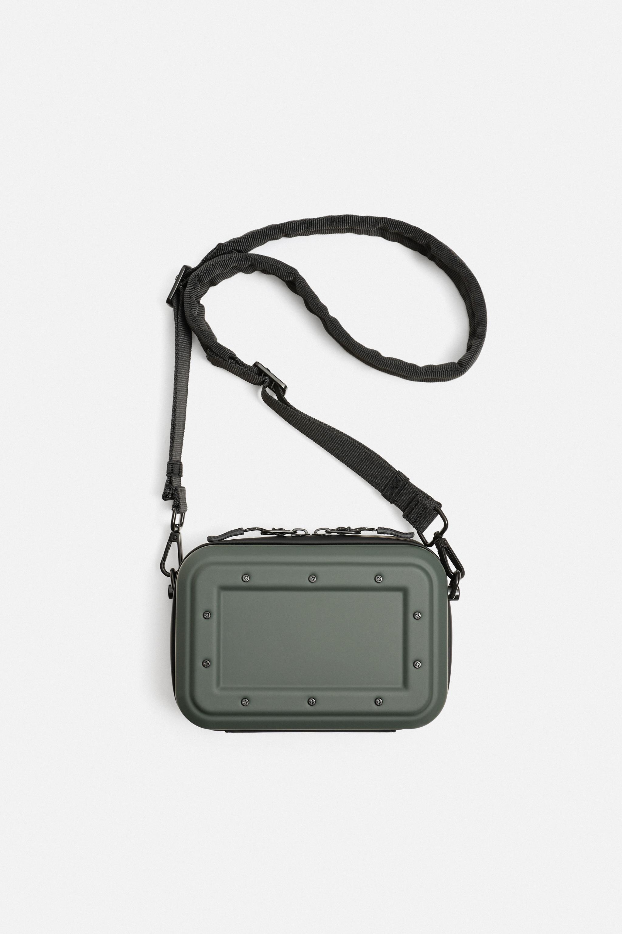 【ZARA】ボックス型クロスボディバッグ ボックス型クロスボディバッグ - ブラック | ZARA Japan / 日本
