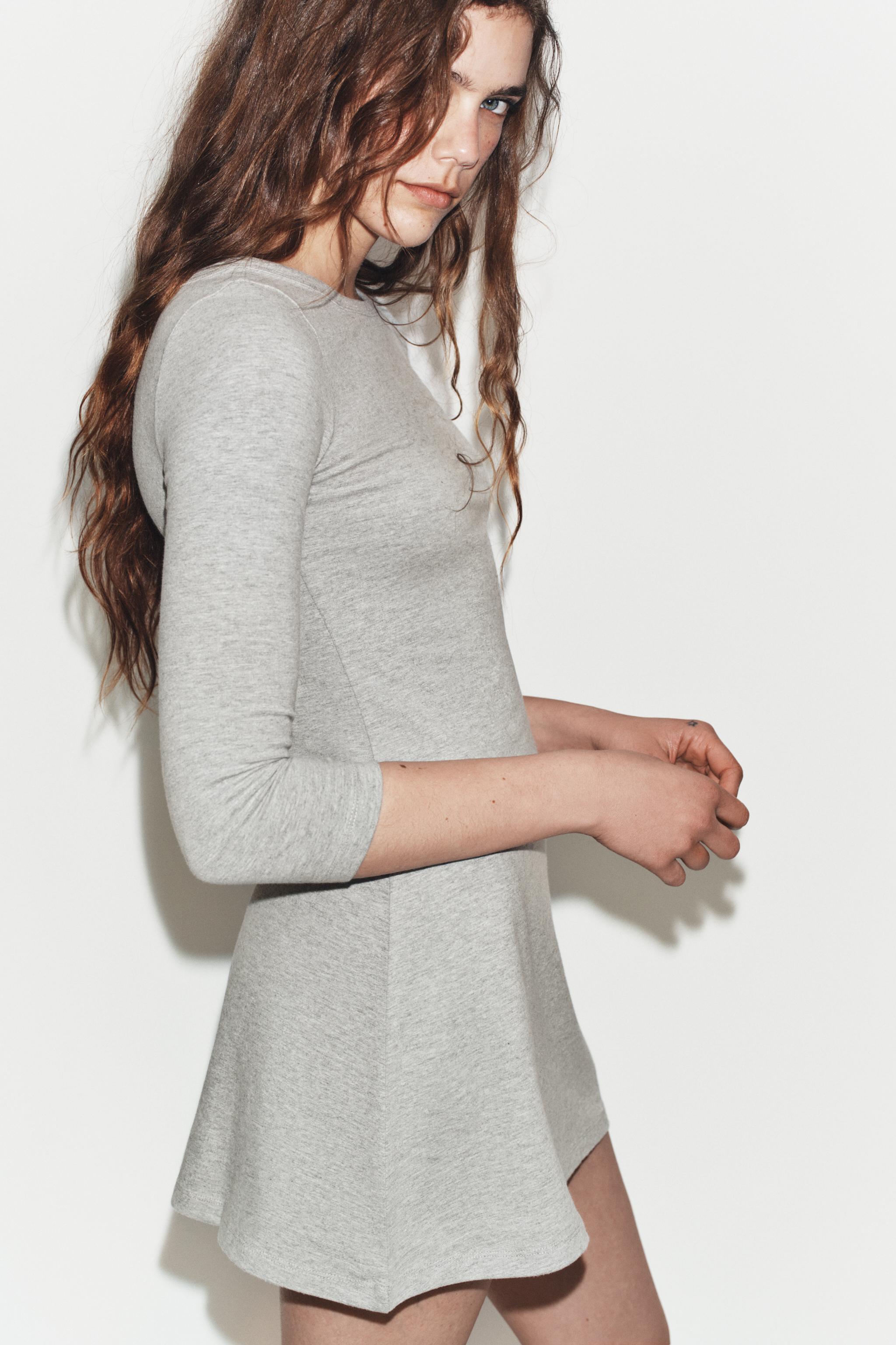 SHORT BOAT NECK DRESS