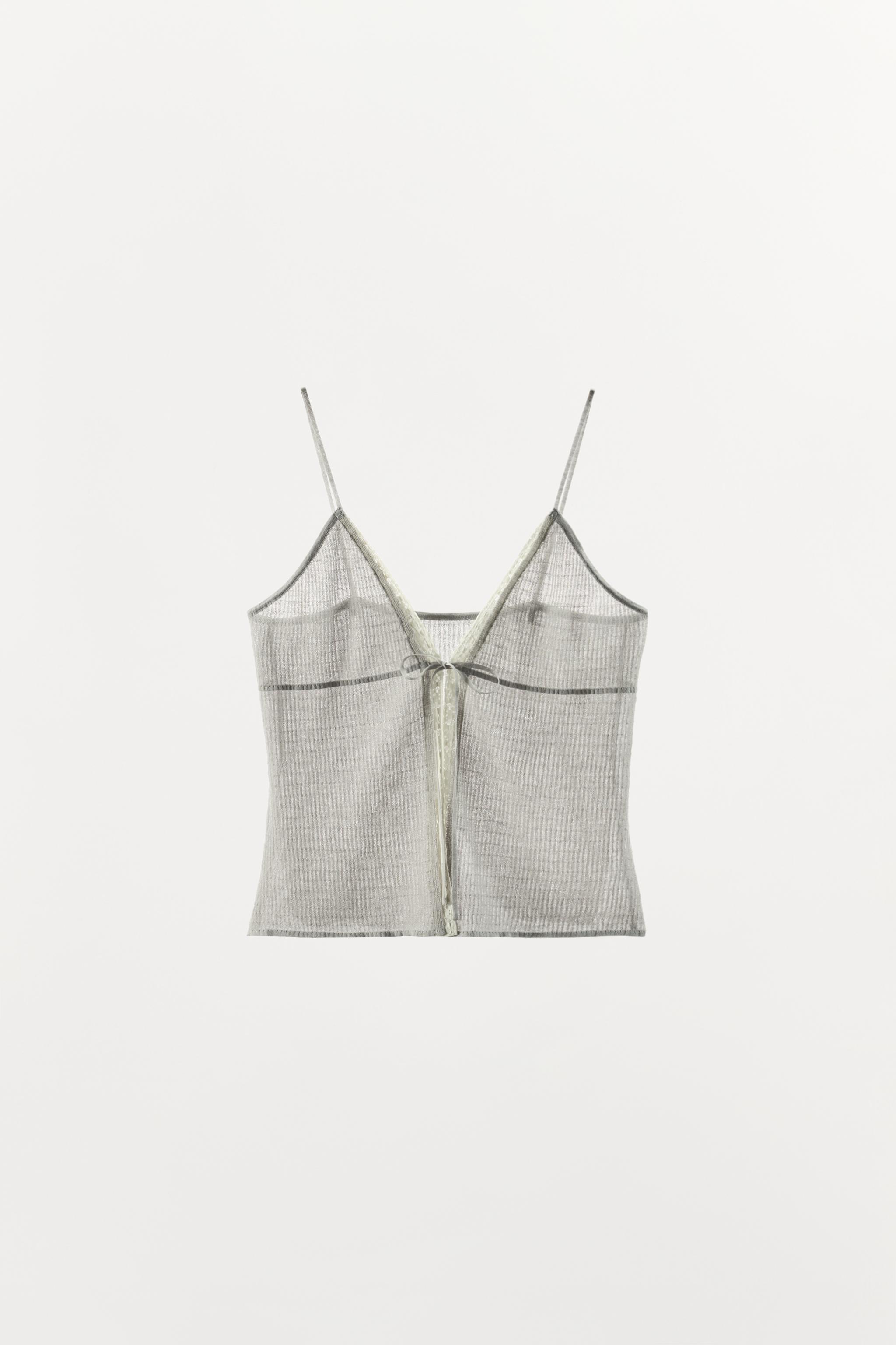 SHIRRED LACE TOP