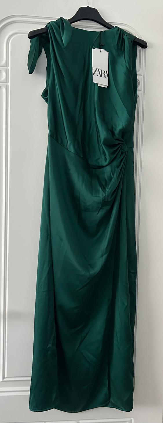emerald green zara dress SATIN-FINISH WITH DRAPED DETAIL SECOND HAND White PrettyLittleThing Linen Look Wedding Dresses Us Size 28 Featuring an adjustable high Size:9 US Men (8 AU/UK) zara green dress 2025