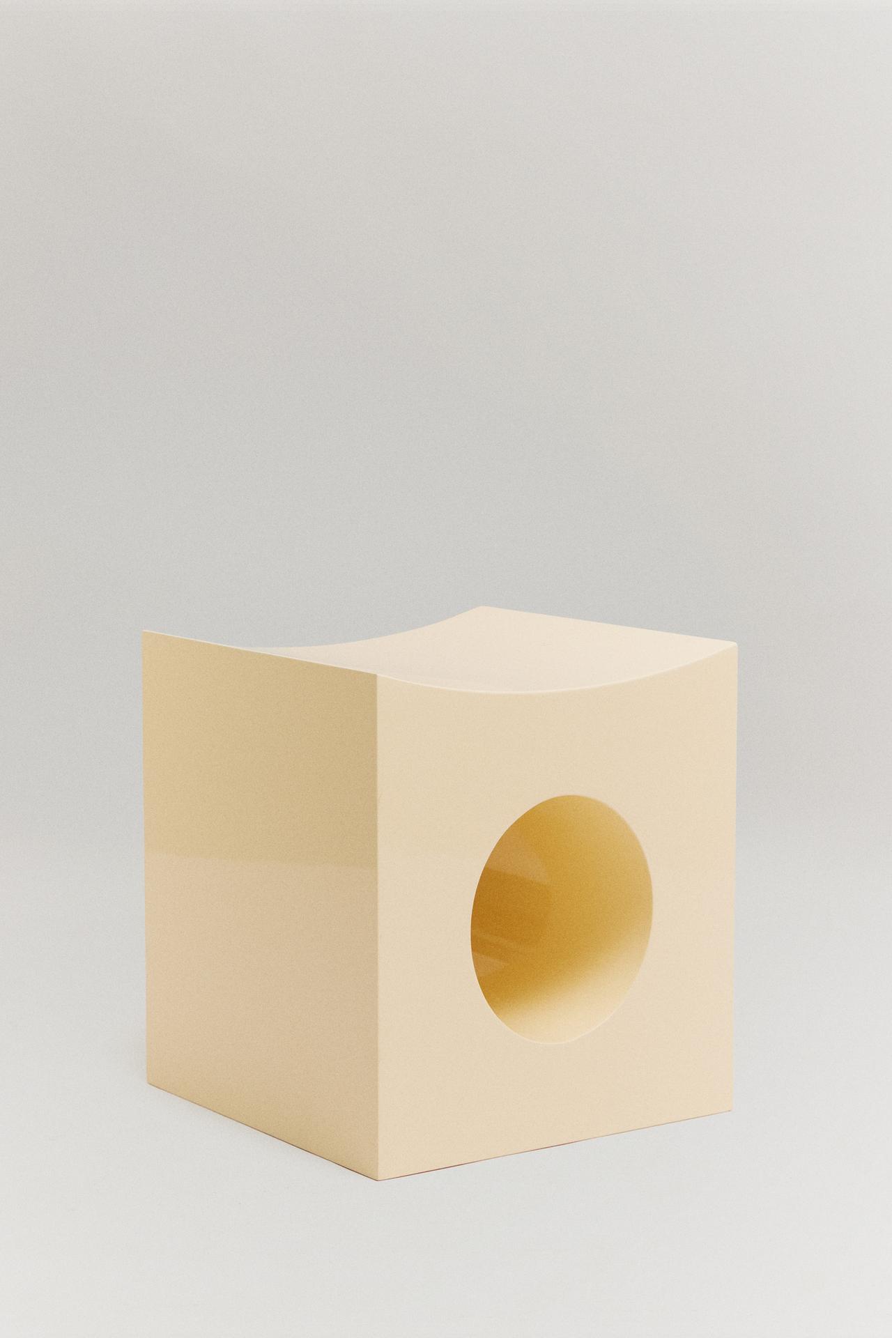THE QUBIT STOOL — Cream