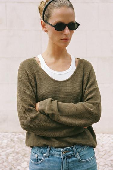JERSEY PUNTO ESCOTE REDONDO - Khaki de Zara