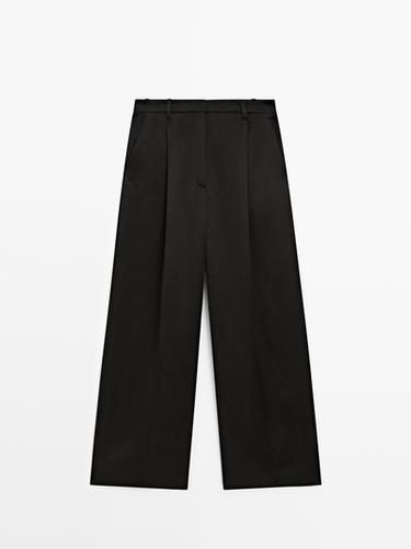 Zara Flowing trousers with pleated details - Black - Image 0