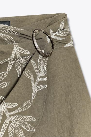 JUPE-CULOTTE CROISÉE BRODÉE - Kaki de Zara - Image 6