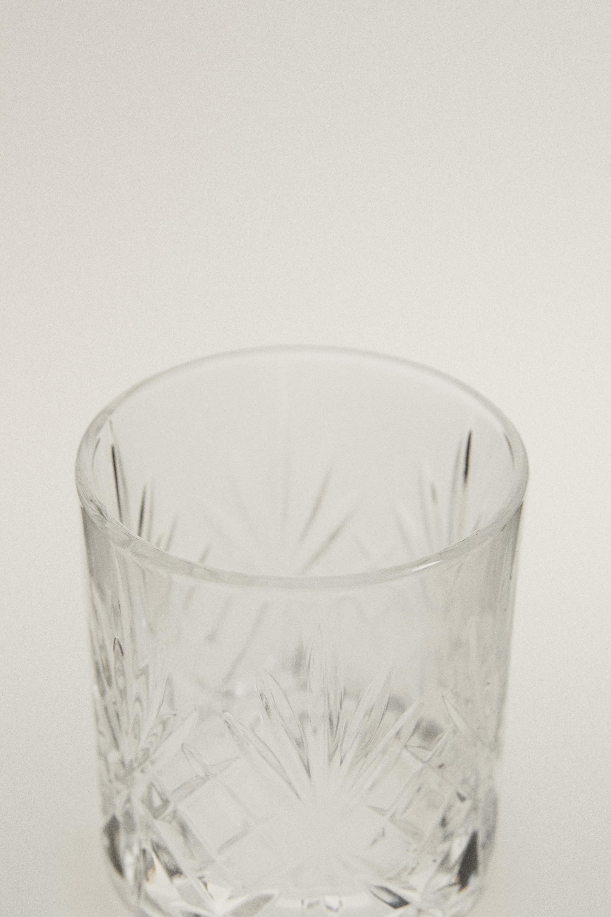 ENGRAVED CRYSTALLINE SHOT GLASS — Transparent