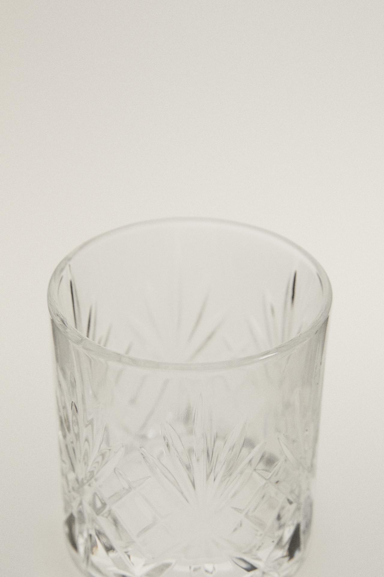 ENGRAVED CRYSTALLINE SHOT GLASS — Transparent