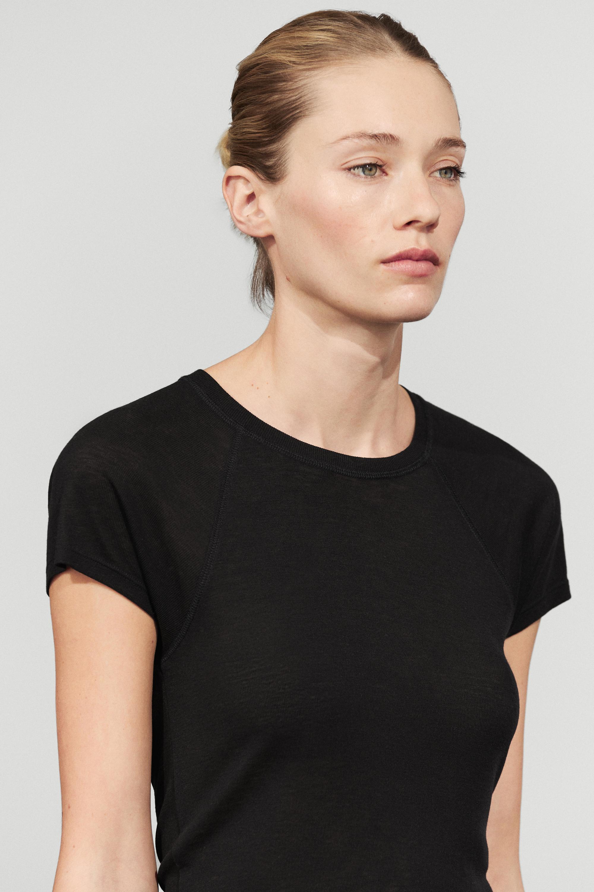 Short sleeve raglan T-shirt