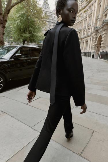 SHORT BLAZER WITH SHOULDER PADS - Black by Zara