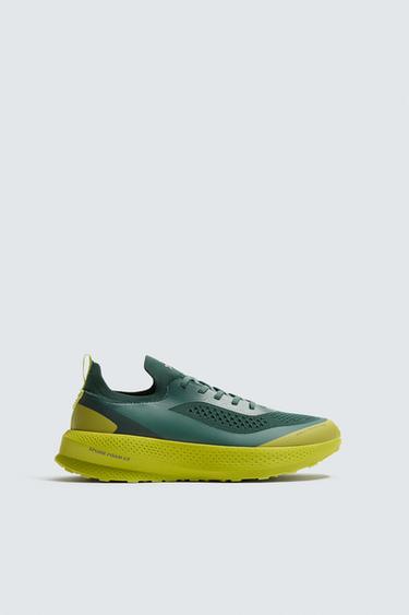 ZAPATILLA DE CORRER - Verde de Zara