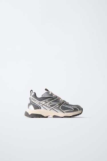 ZAPATILLA DEPORTIVA METALIZADA - Plata de Zara
