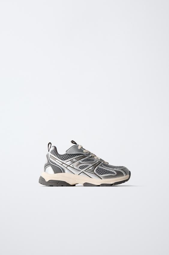 ZAPATILLA DEPORTIVA METALIZADA - Plata de Zara - Imagen 0