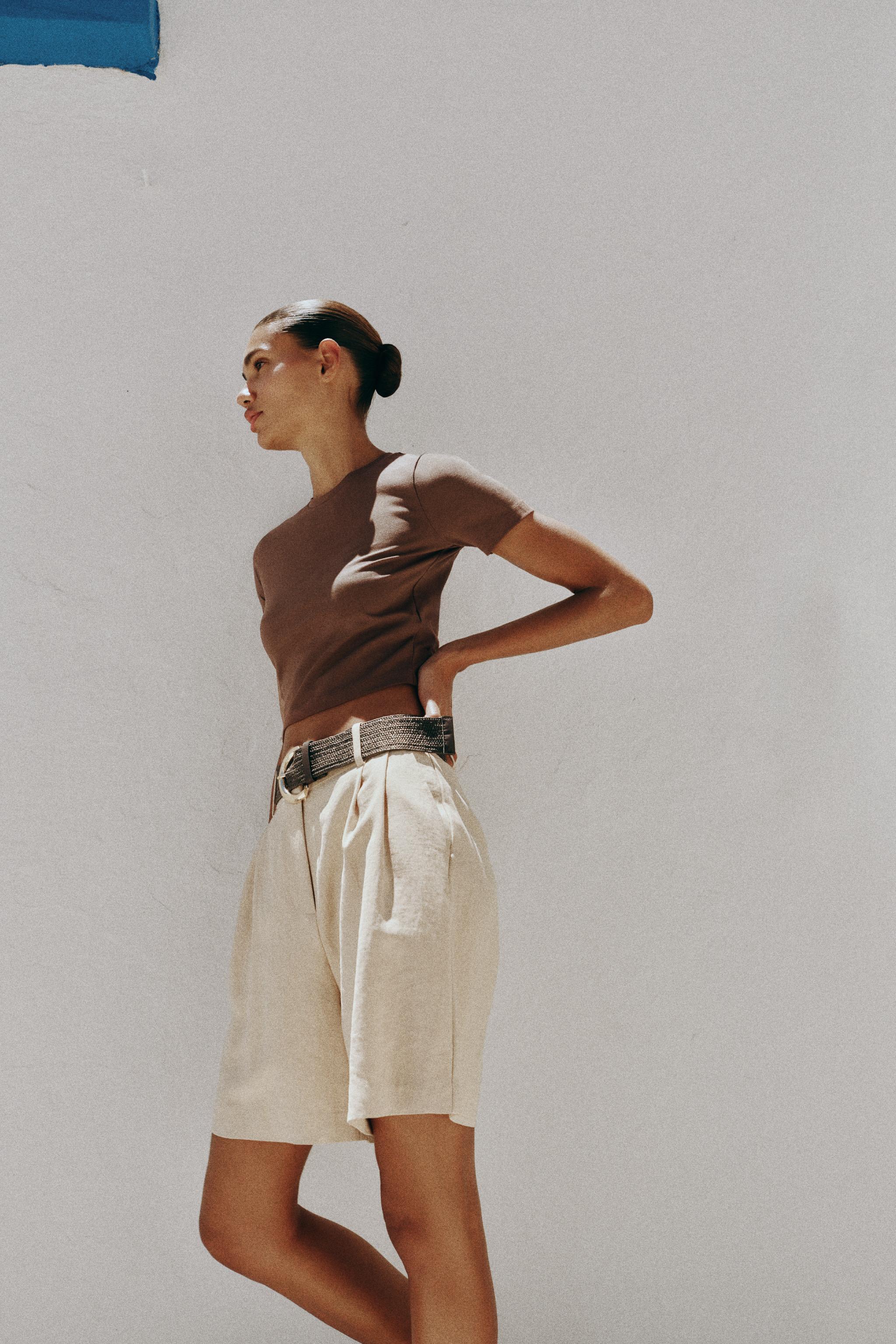 KISA KOLLU CROP T-SHIRT - Görsel 4