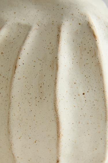 DECORATIVE ROUND CERAMIC VASE - Bone by Zara - Image 3