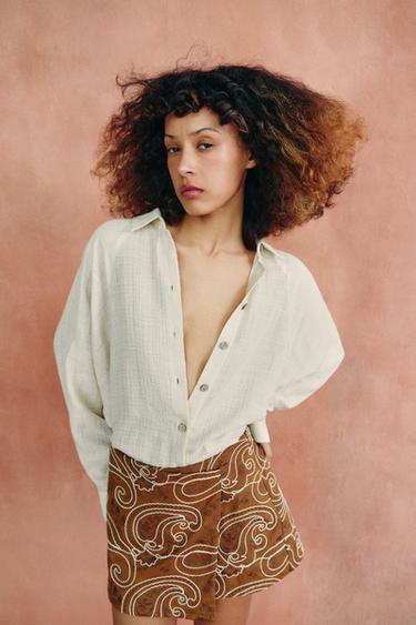 JUPE-PANTALON BRODÉE EFFET DAIM - Camel moyen de Zara - Image 4