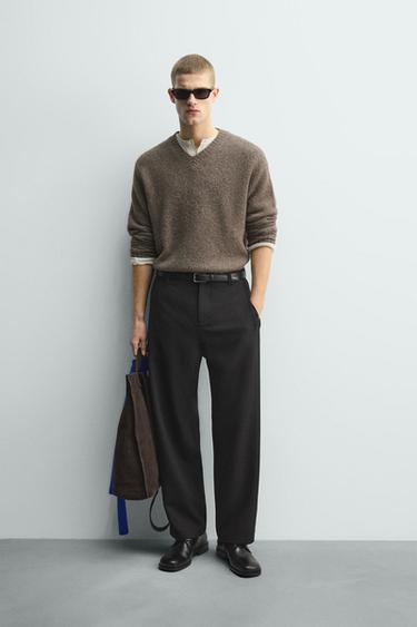 RELAXED FIT PLEATED TROUSERS - Black by Zara