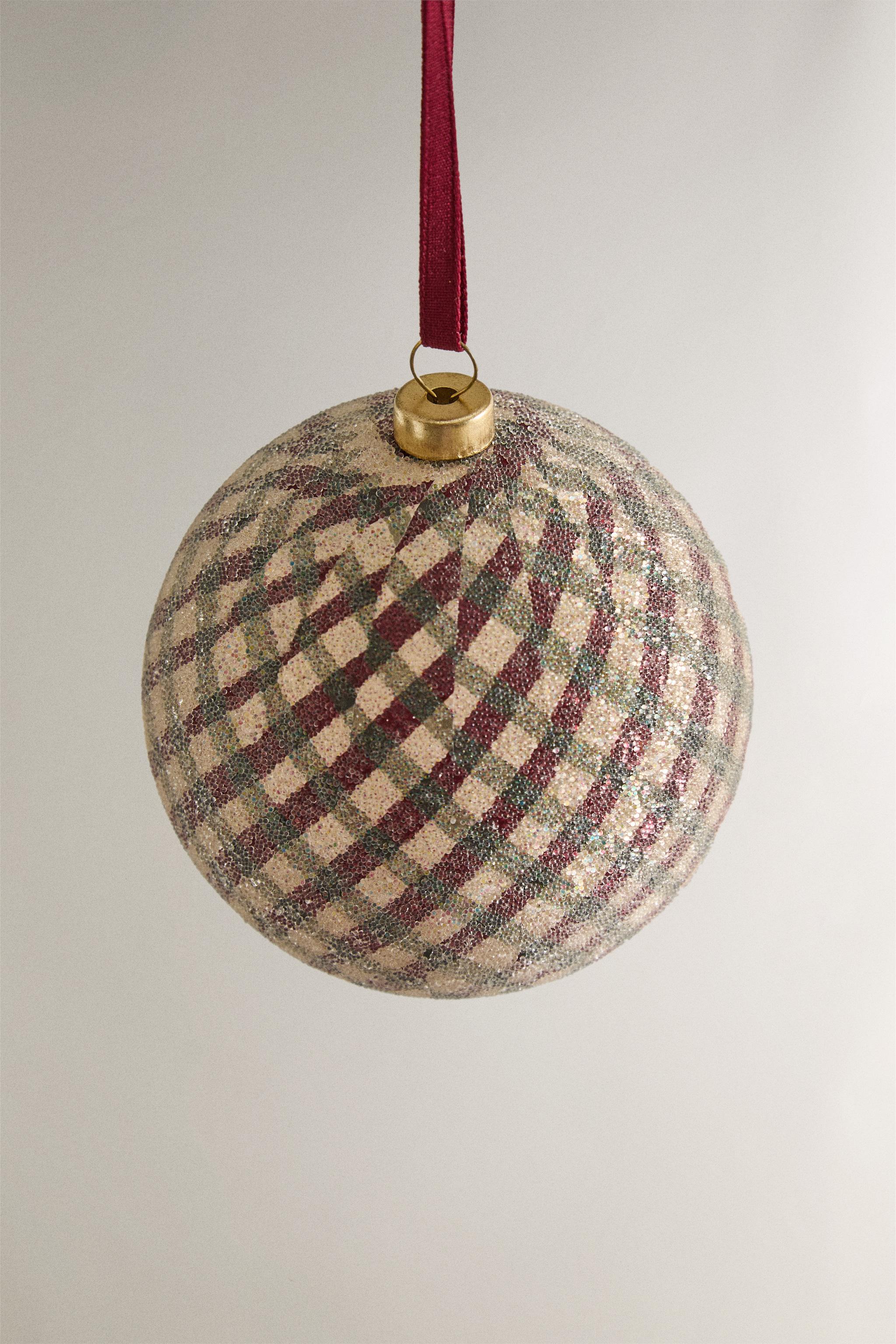 CHRISTMAS TREE BALL ORNAMENT