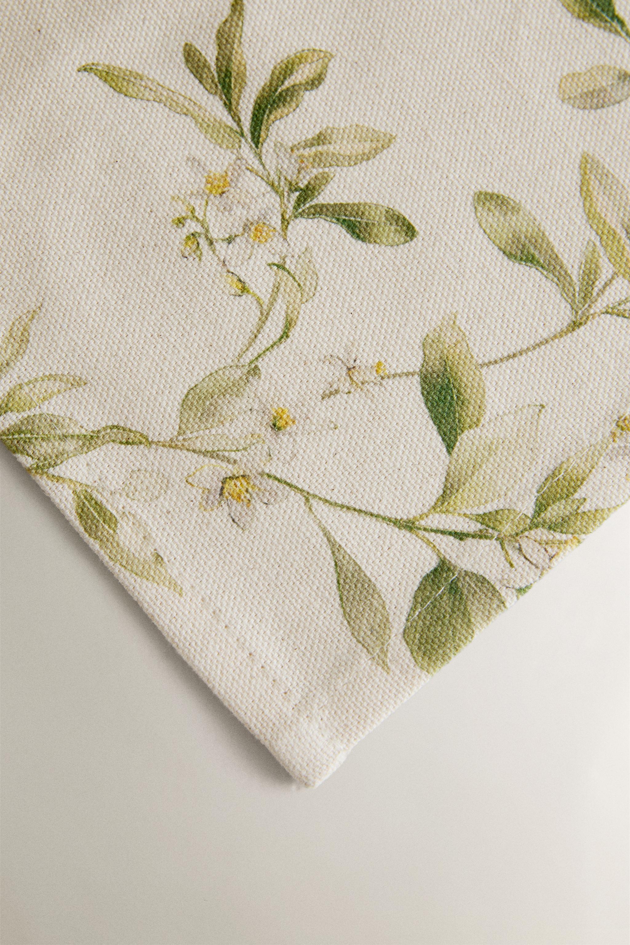 BRANCH AND FLORAL PRINT TABLECLOTH