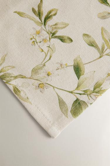 NAPPE IMPRIMÉ BRANCHAGES ET FLEURS - Verts de Zara - Image 2