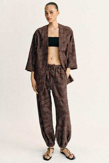 CASACO QUIMONO DE LANTEJOULAS COM FIO METALIZADO - Castanho da Zara