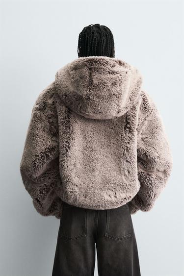 BLOUSON EFFET FOURRURE À CAPUCHE - Marron / Taupe de Zara - Image 2
