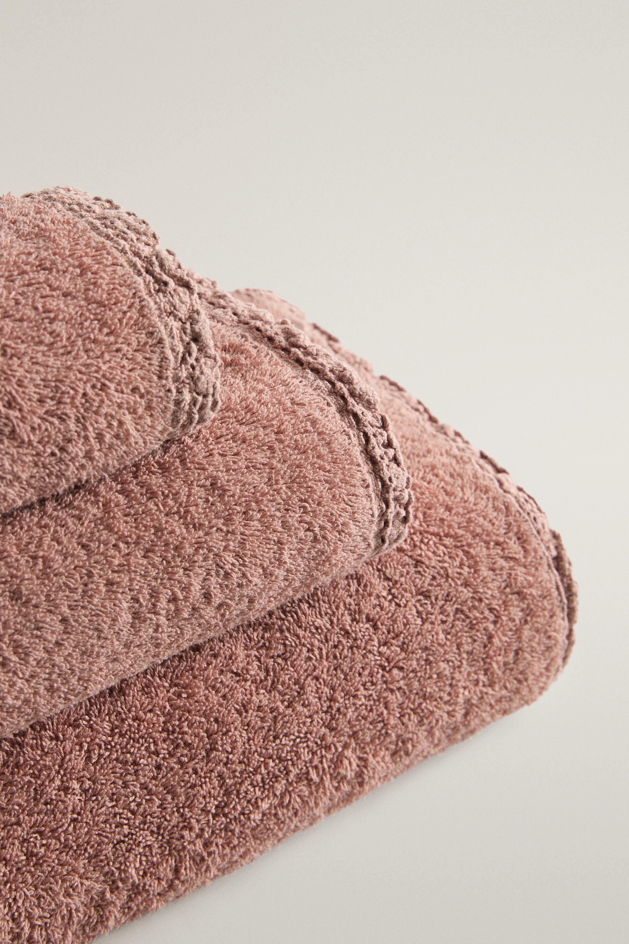 BATH TOWEL WITH CROCHET EDGE - Pale pink | ZARA United States