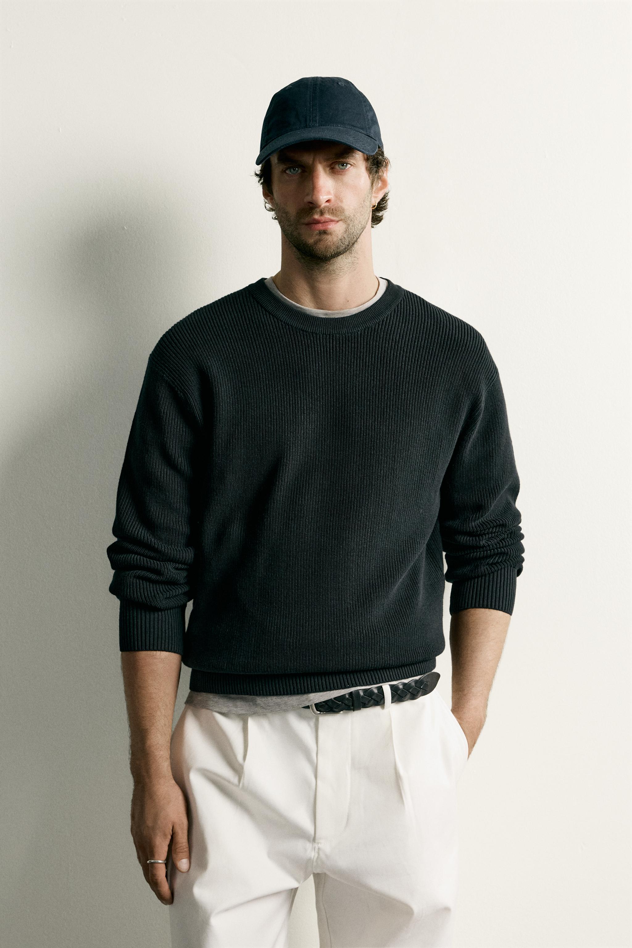 REGULAR FIT KNIT SWEATER — Black