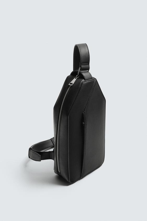 テクスチャード加工バーティカルクロスボディバッグ - ブラック | ZARA 