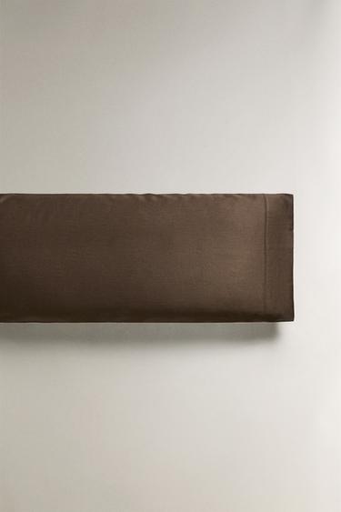 SATEEN PILLOWCASE WITH TRIM (300 THREAD COUNT) - Dark brown by Zara - Image 3