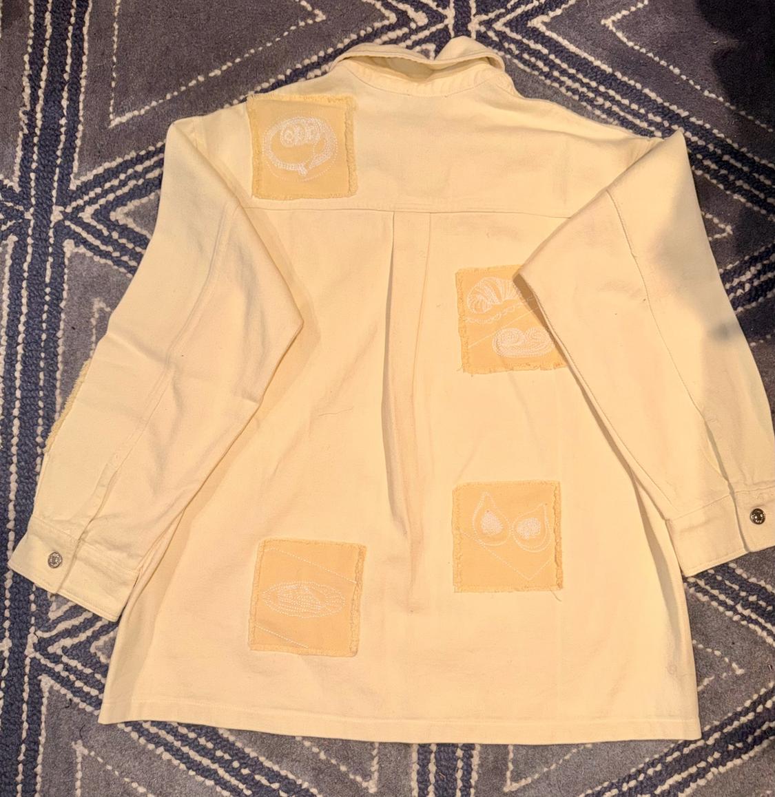 SOBRECAMISA PARCHES BORDADOS - Image 2