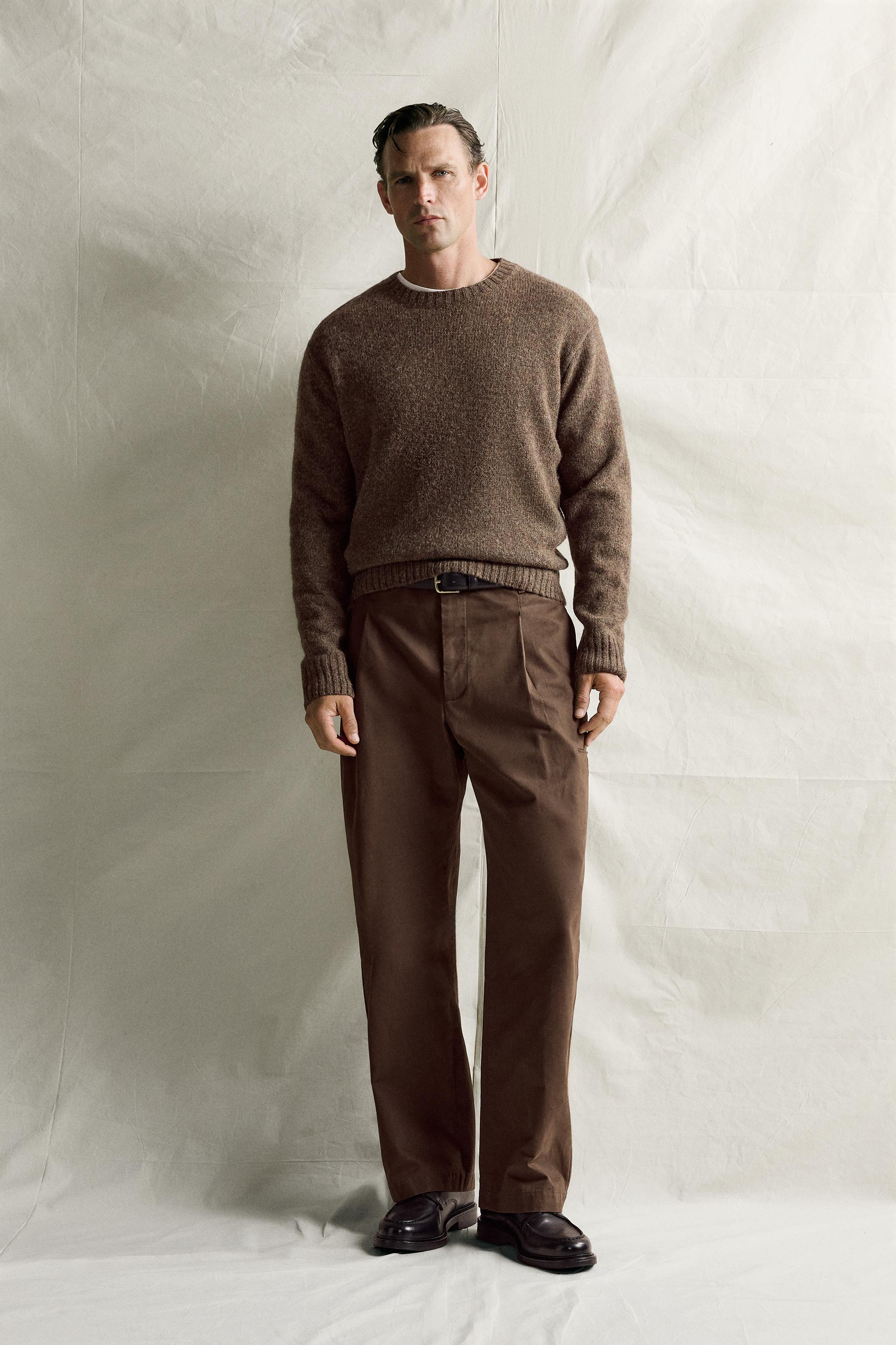 RELAXED FIT PLEATED PANTS