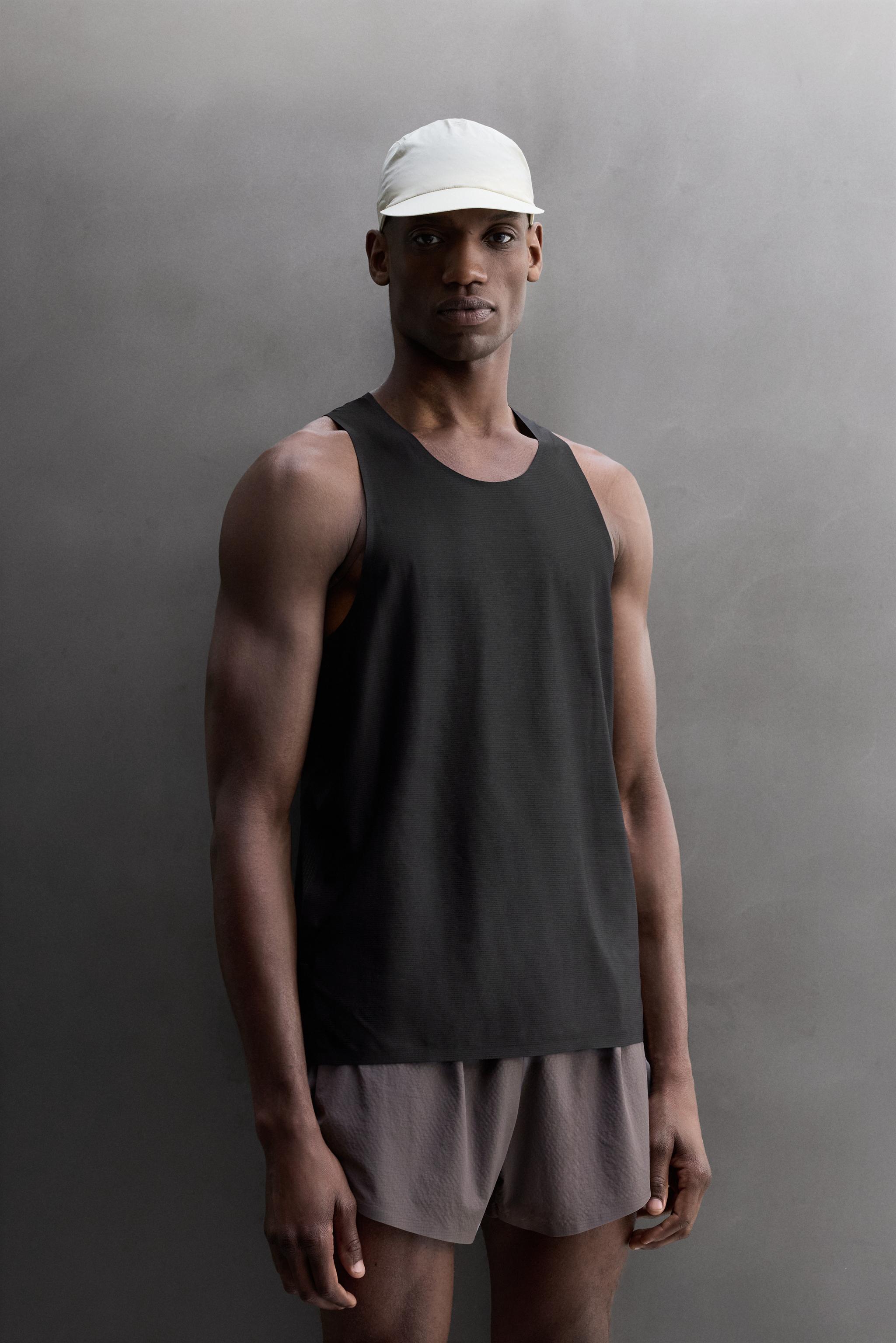 LIGHTWEIGHT RUNNING TANK TOP — Black (alternate view)