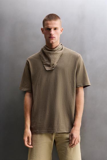REGULAR FIT GRAPHIC PRINT T-SHIRT - Brown / Taupe by Zara