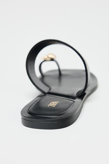 SANDALES ENTREDOIGT FANTAISIE MÉTALLIQUE - Noir de Zara - Image 5