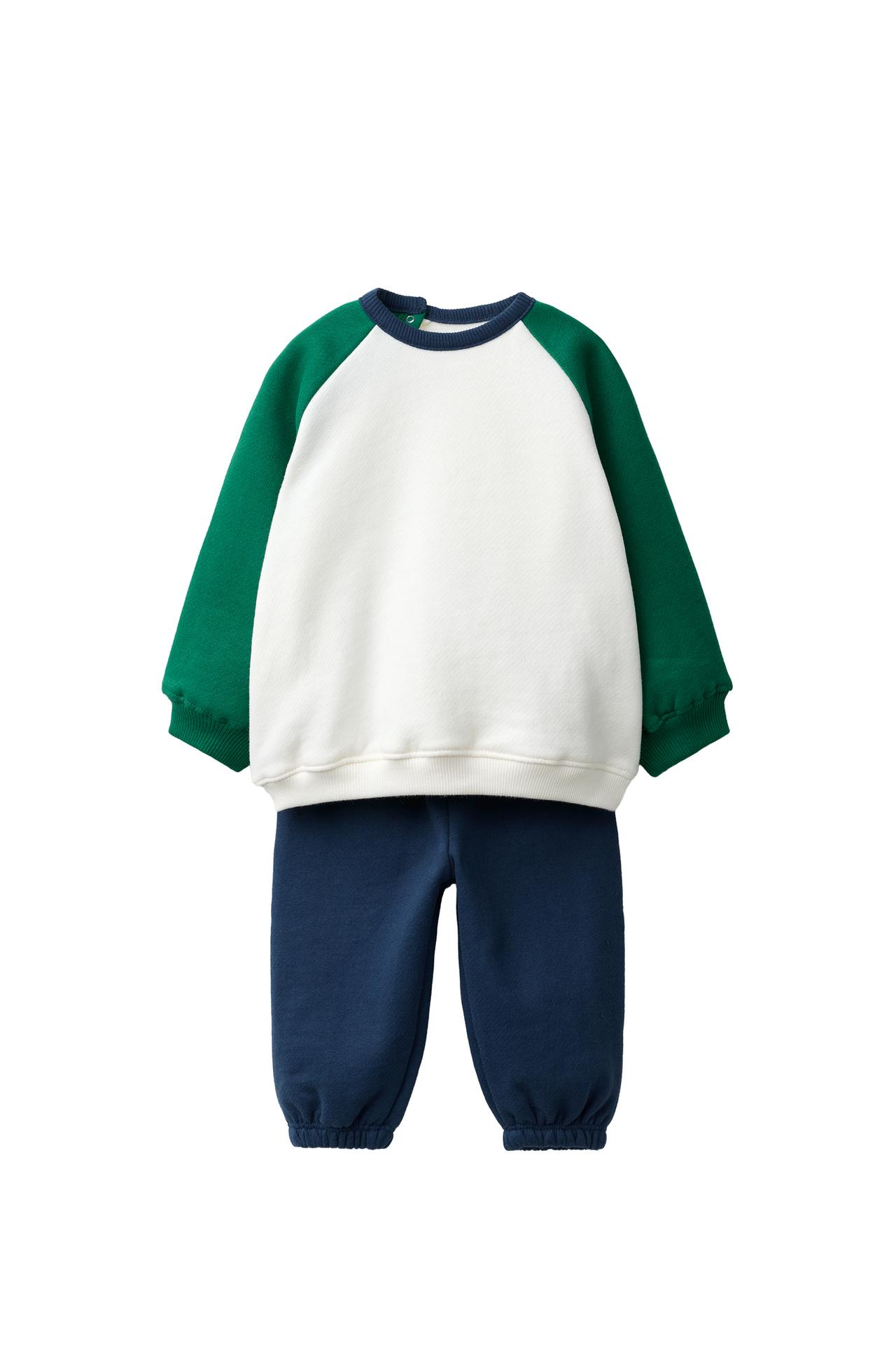 CONTRAST SWEATSHIRT AND JOGGERS SET