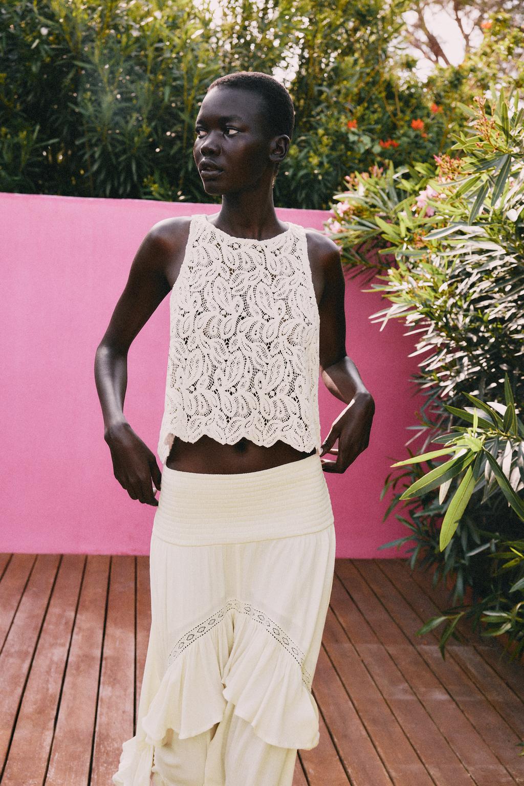 CROCHET CROP TOP