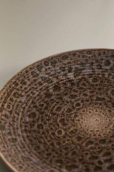DESSERT PLATE WITH RAISED DESIGN - Grey by Zara - Image 4