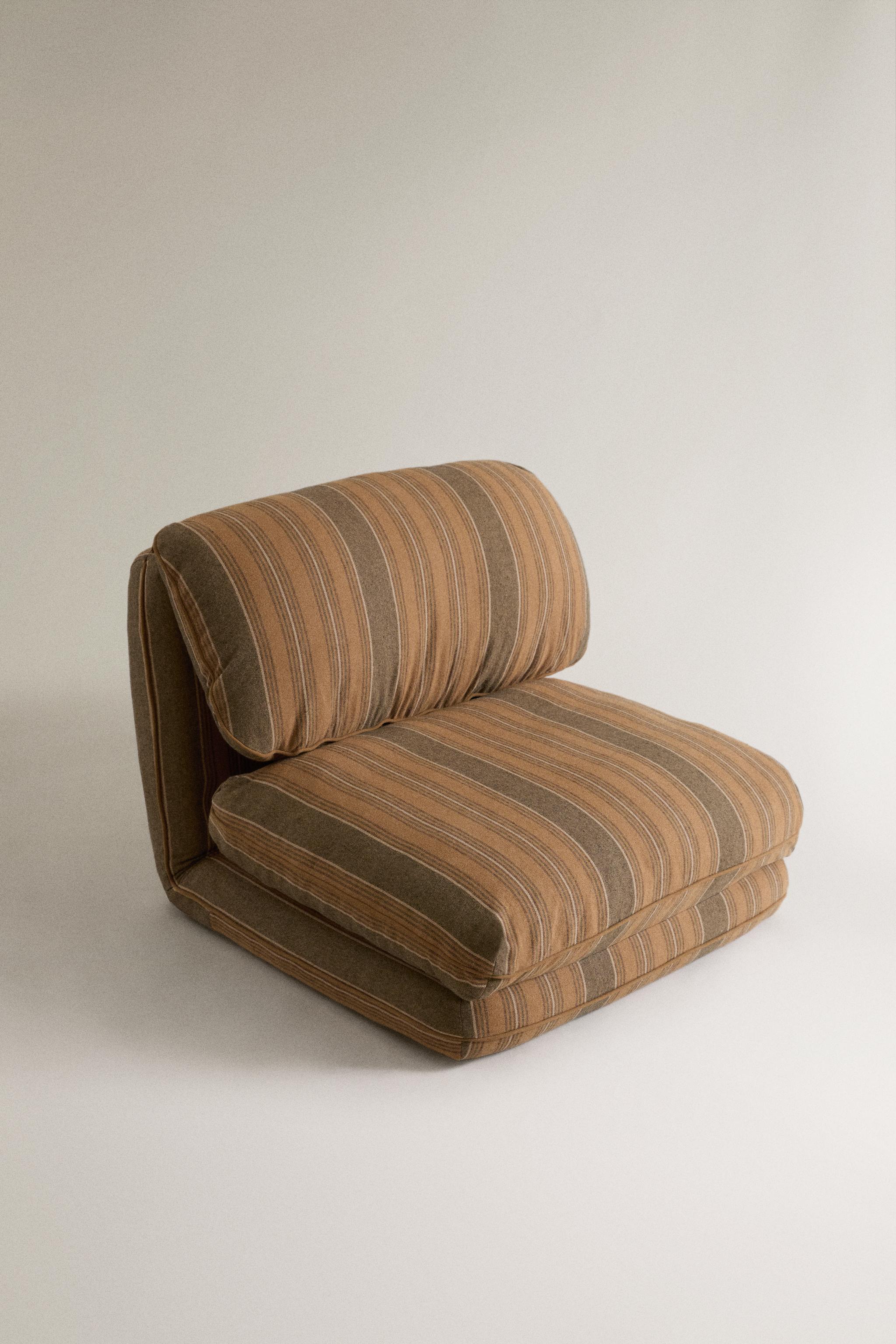 STRIPED FOLDABLE LOUNGE CHAIR — Dark russet