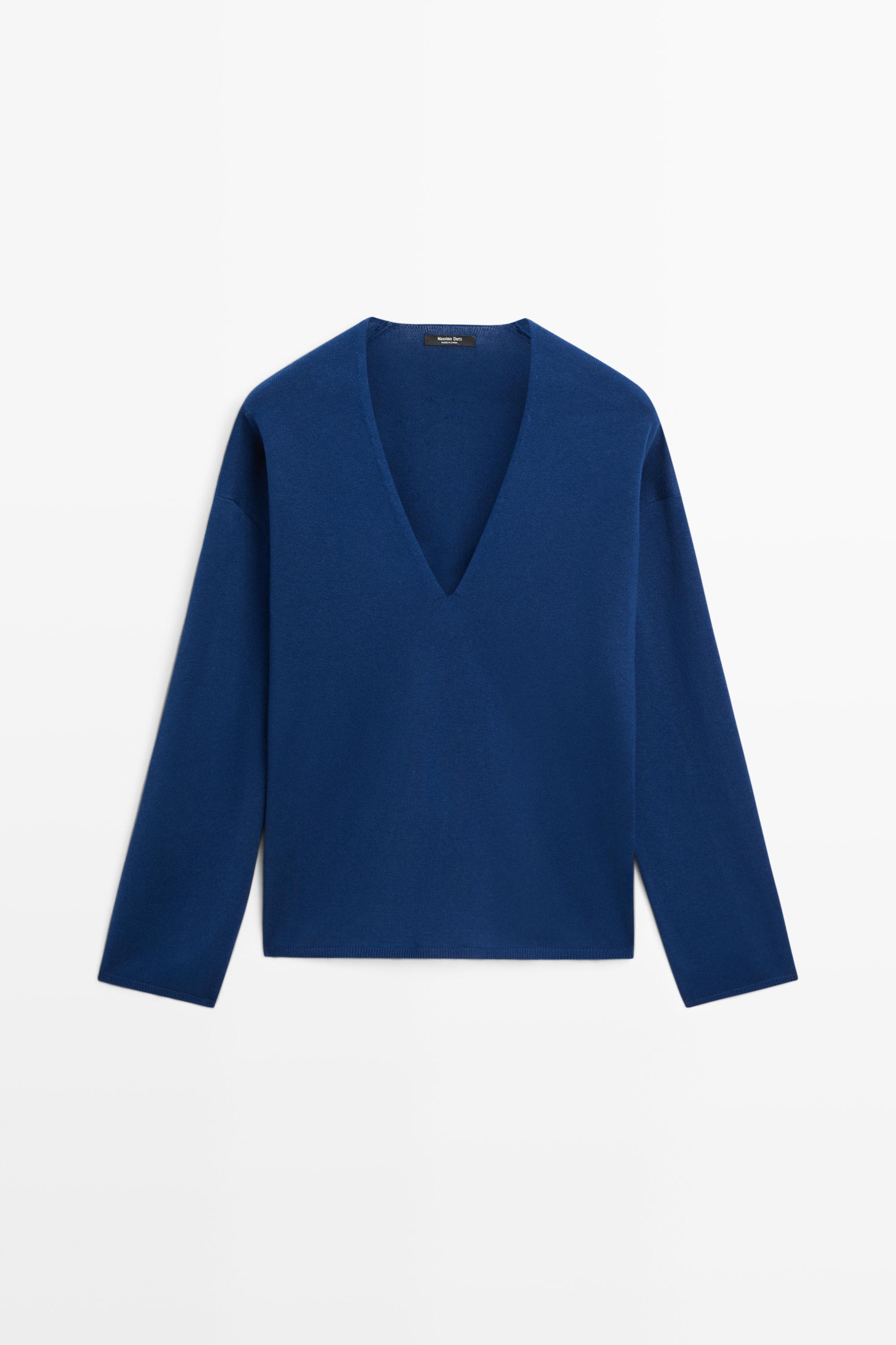 Pull rayé en maille col V