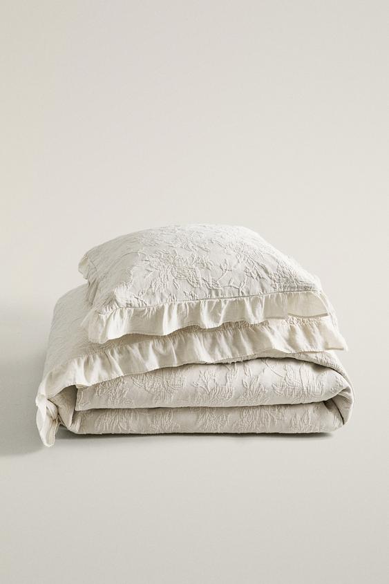 Zara JACQUARD BEDSPREAD WITH RUFFLES - Ecru - Image 0