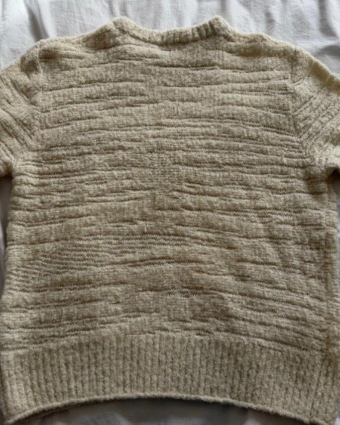 TEXTURED BOUCLÉ SWEATER - Image 2