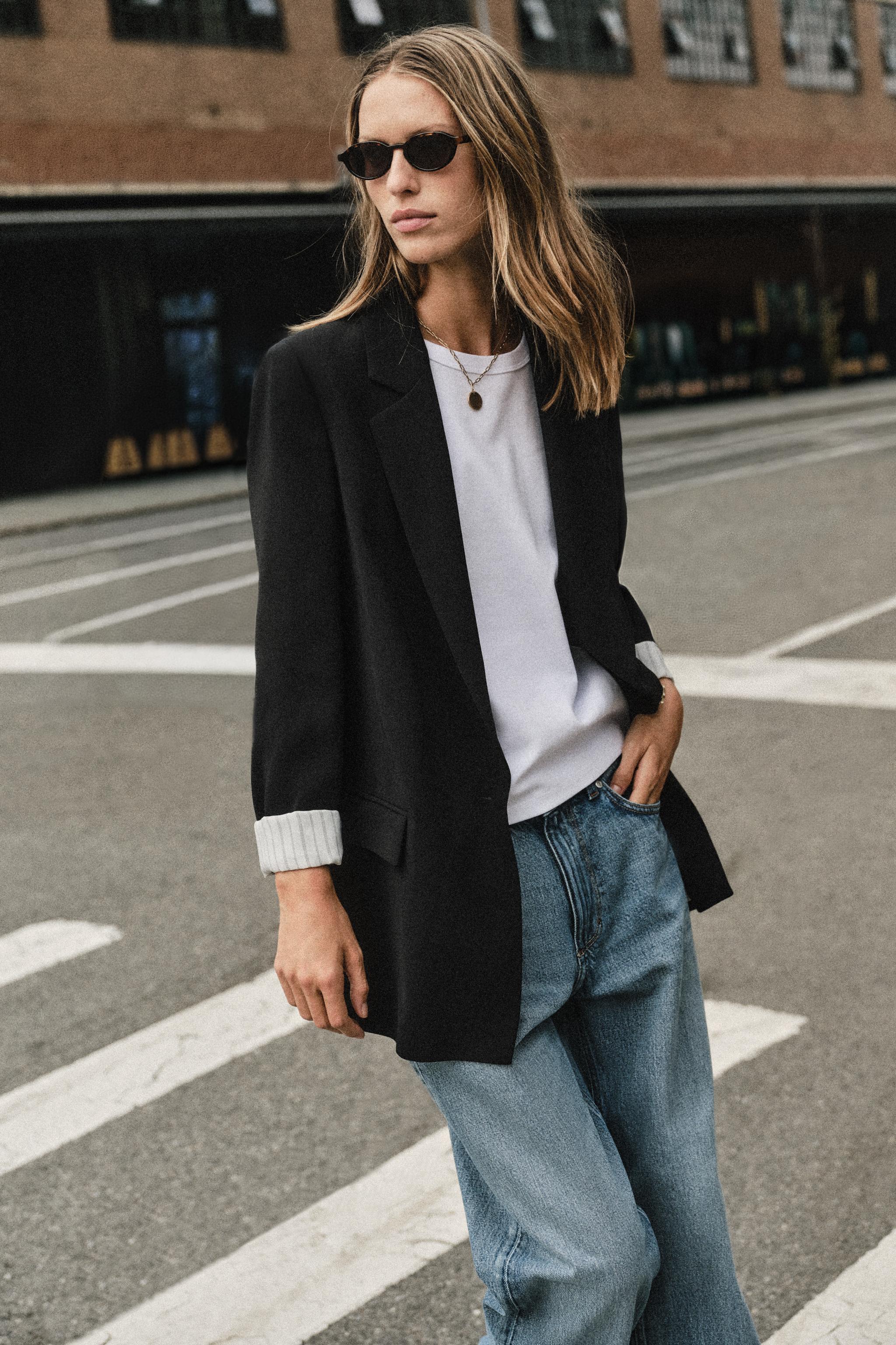 SHOULDER PAD BLAZER WITH PRINTED CUFFS