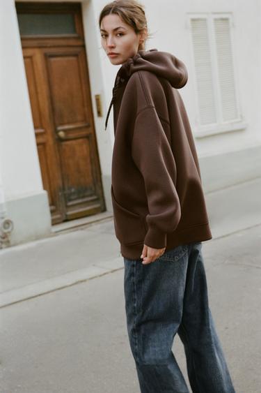 SWEAT À CAPUCHE AVEC CORDONS - Marron de Zara - Image 4