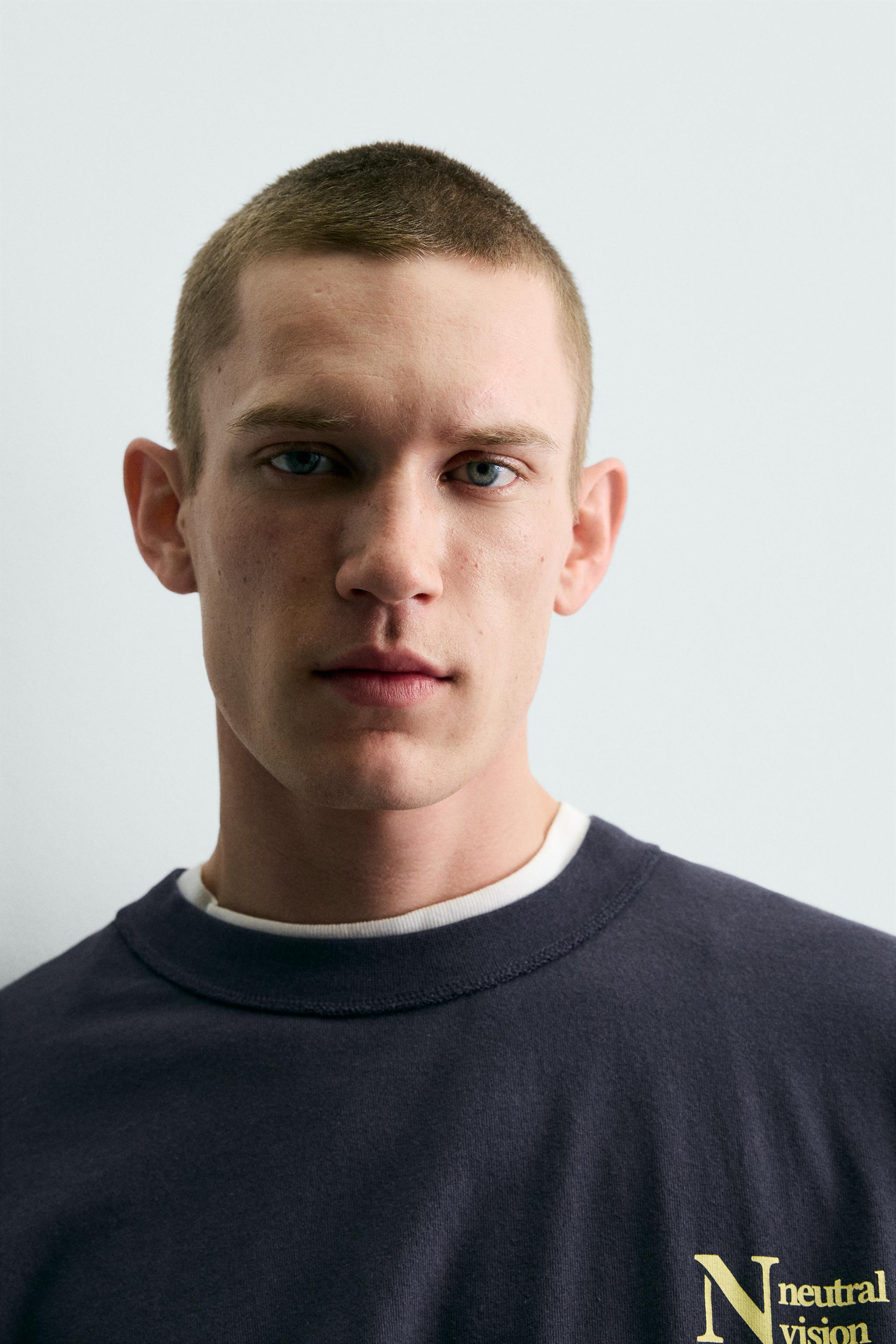 CONTRASTING TEXT PRINT T-SHIRT